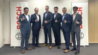 台灣博世經營團隊 (由左至右) 台灣博世智慧交通售後服務業務部總經理李添輝、台灣博世董事長石安德、博世eBike系統亞太區辦公室總經理霍華德、Bosch Sensortec台灣暨東南亞業務部總經理黃維祥、台灣博世力士樂總經理陳俊隆，以及台灣博世原廠汽車零件業務部總經理楊建新