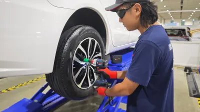 台灣博世贊助第 55 屆全國技能競賽汽車技術職類，提供選手競賽使用的專業電動工具